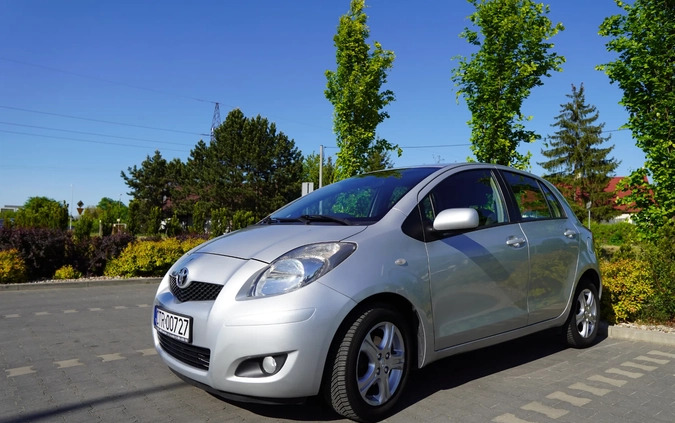 Toyota Yaris cena 18900 przebieg: 213438, rok produkcji 2011 z Toruń małe 172